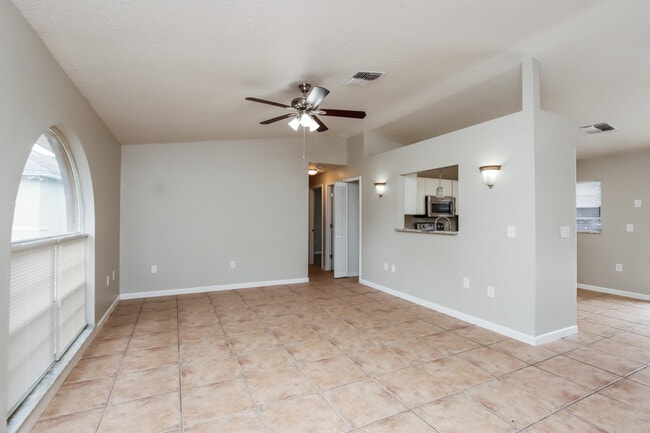 Building Photo - 596 Geiger Ct NW