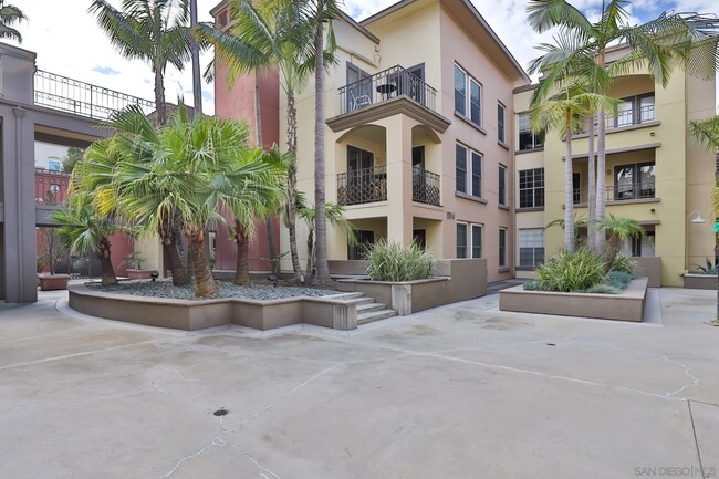 Building Photo - 1270 Cleveland Ave