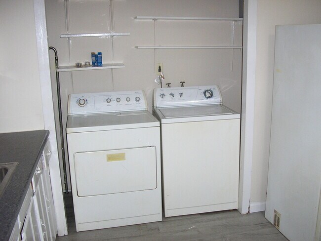 Foto del edificio - 1424 Neal St