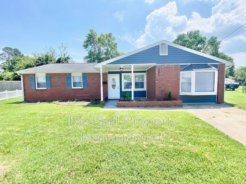 Foto principal - 701 Whitney Ct