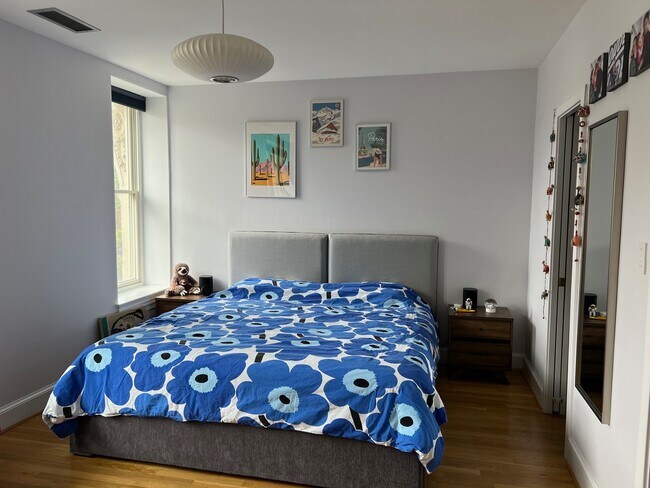 Foto del edificio - 1325 13th St NW