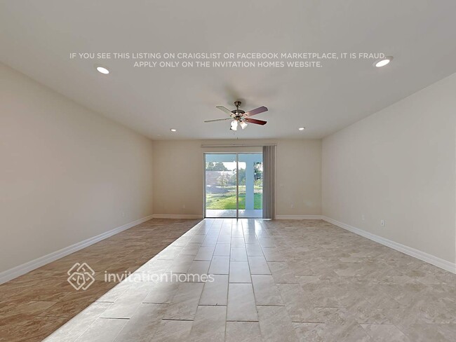 Foto del edificio - 2275 Bluebird Pl