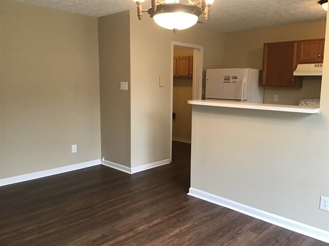 Foto del edificio - 8453 Trappers Ct