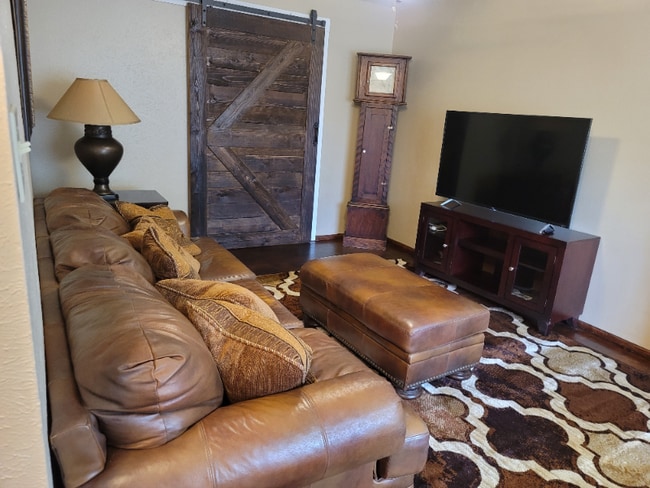 Photo - 1102 Wildwood Dr House