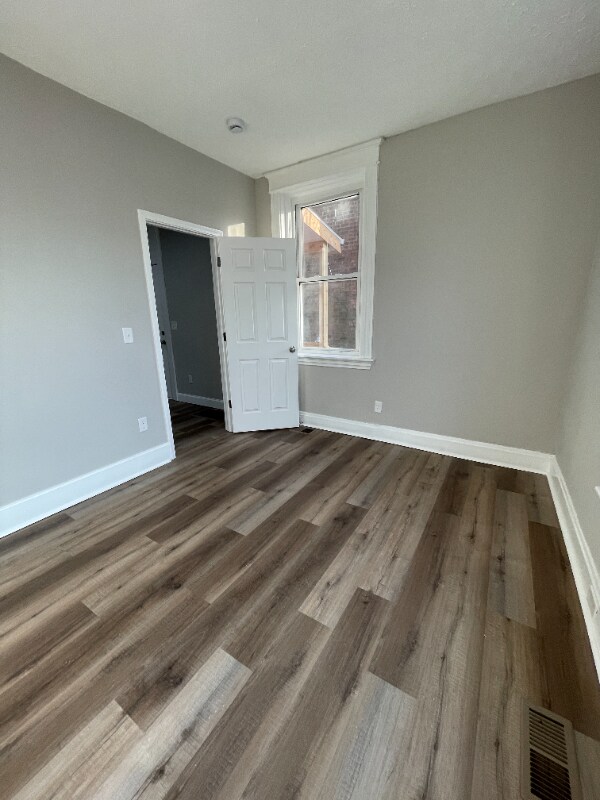 Foto del edificio - 928 Fairbanks Ave