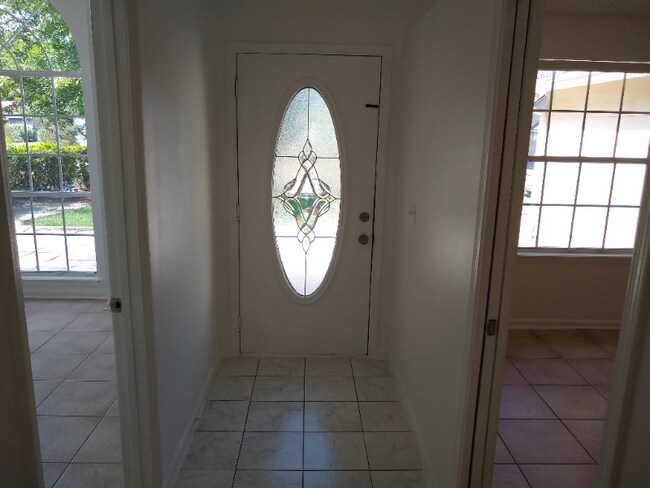 Foto del edificio - 8528 Echoridge Ct