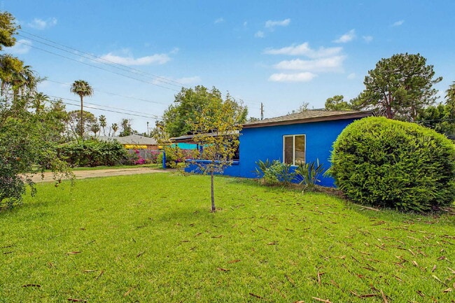 Photo - Blue Beauty in Historic District!! Apartment