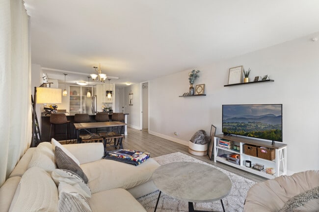 Photo - 1515 Ward Ave Townhome