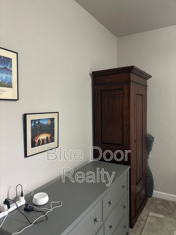 Building Photo - 7312 Valle Cantero Ln NW