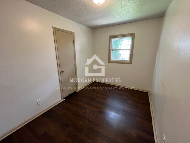 Building Photo - 514 W 34th St