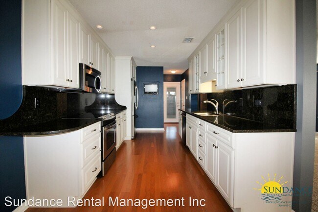 Foto del edificio - 748 Randall Roberts Rd