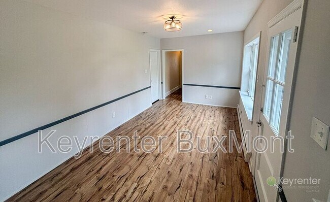 Foto del edificio - 211 Summer Ave