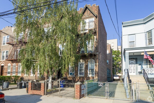 Building Photo - 1963 E 17th St