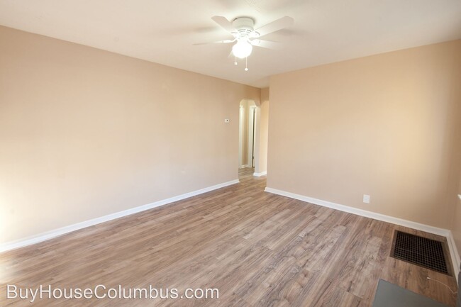 Foto del edificio - 3 br, 1 bath House - 266 S Weyant Avenue