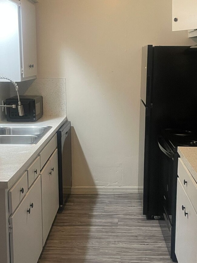 Building Photo - 5126 S Delaware Pl