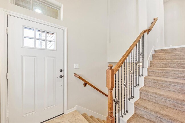Foto del edificio - 202 Cheswood Forest Pl