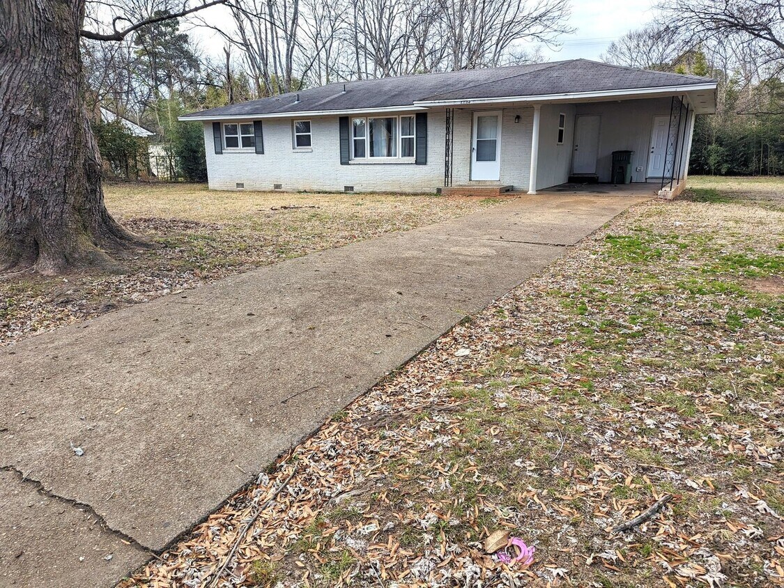 Primary Photo - 2703 Euclid Rd NW