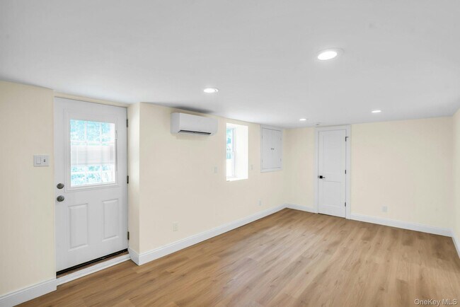 Foto del edificio - 69 Edgewood Rd