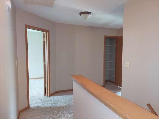 Building Photo - 3280 Hopkins Ct