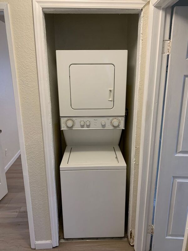 Foto del edificio - 1106 N Buchanan St