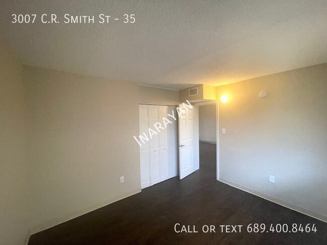 Foto del edificio - 2/1 Downstairs apartment- AVAILABLE NOW
