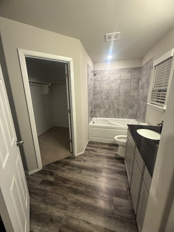Foto del edificio - 530 Woodcreek Lp