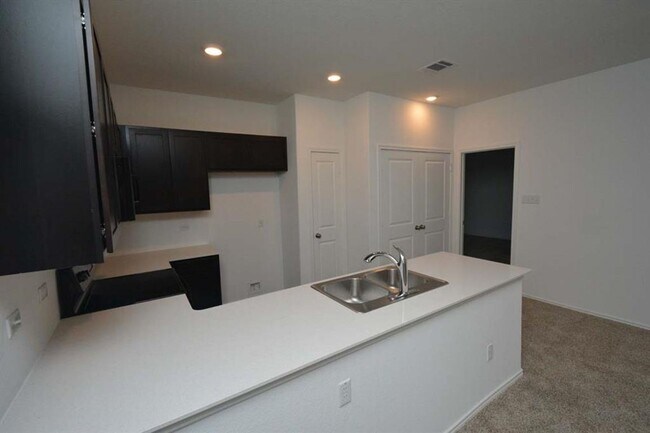 Foto del edificio - Excellent single 3 bedroom 2 bath in Bastrop