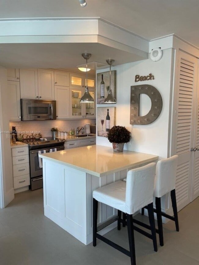 Foto del edificio - 5313 Collins Ave