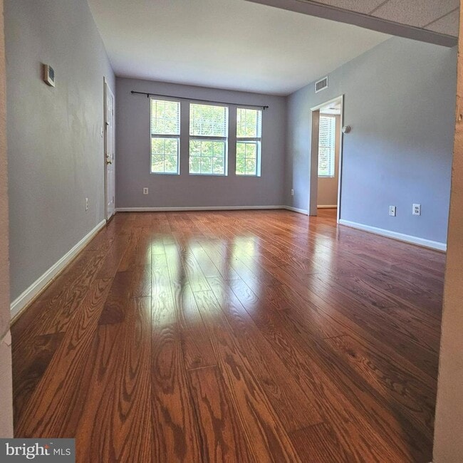 1782 N Troy St Unit 702, Arlington, VA 22201 Room for Rent in