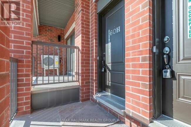 Building Photo - 60 Jaguar Private