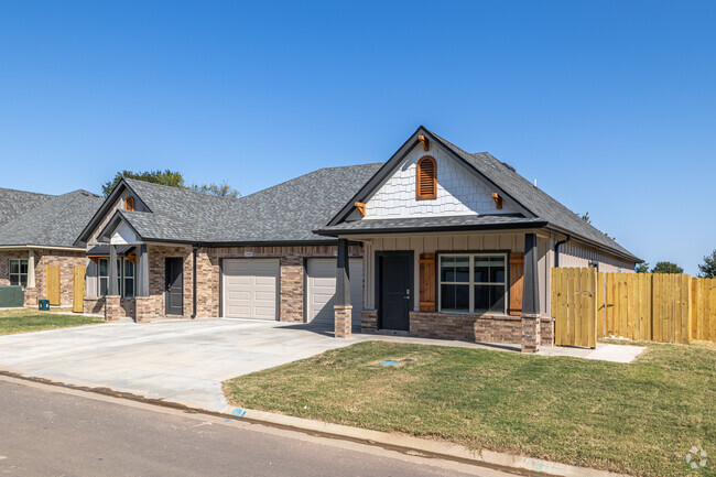 Building Photo - The Village at Geren Road