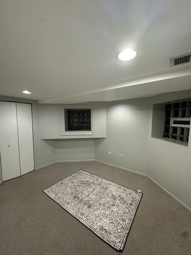 Foto del edificio - 4730 N Kedvale Ave