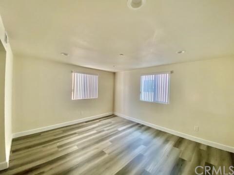 Foto del edificio - 3021 Raymond Ave