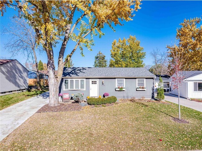 Foto del edificio - 112514 E Washington Ln