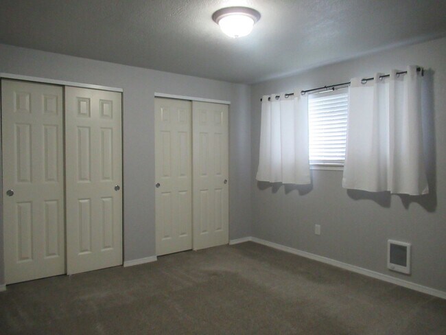 Foto del edificio - Charming 2 bedroom, 1 bathroom single leve...