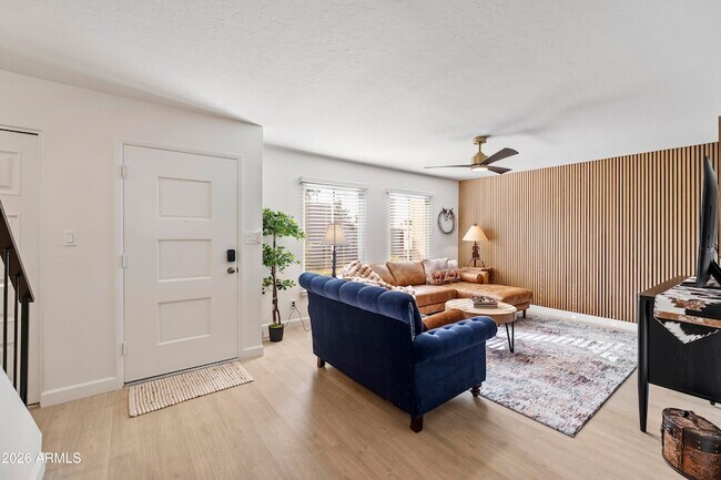 Foto del edificio - 8107 E Vista Dr