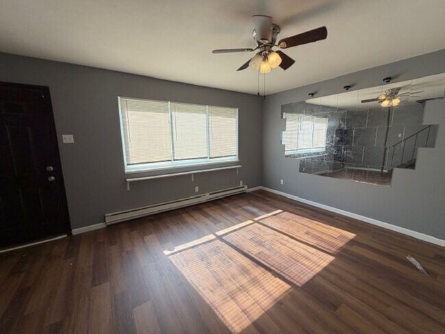 Foto del edificio - Newly renovated Town House for Rent 3Br / 2 Ba Section 8 Welcome !