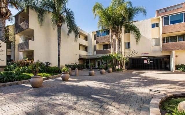 5325 Newcastle Ave Unit 212 Encino Ca Condo For Rent In Encino Ca Apartments Com