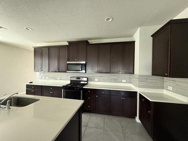 Foto del edificio - 5613 Lehman Way