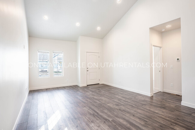 Building Photo - 6459 W Arranmore Dr