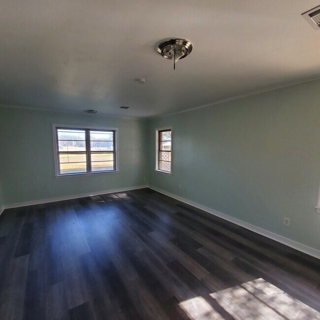 Master Bedroom - 102 Atkins Ave