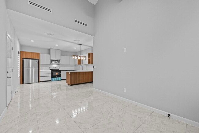 Foto del edificio - 901 W 8th St