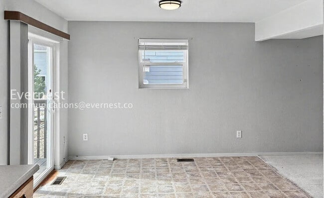 Building Photo - 451 Stardust Ct