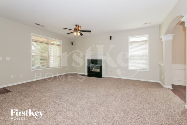 Foto del edificio - 115 Creekside Way