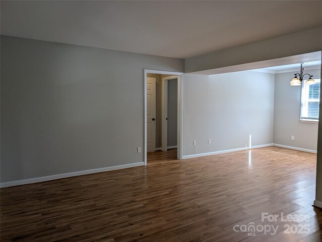 Building Photo - 5823 Rimerton Dr