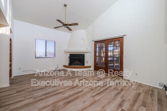 Building Photo - 8271 N Oracle Rd
