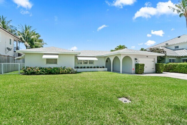 Building Photo - 718 Shore Dr