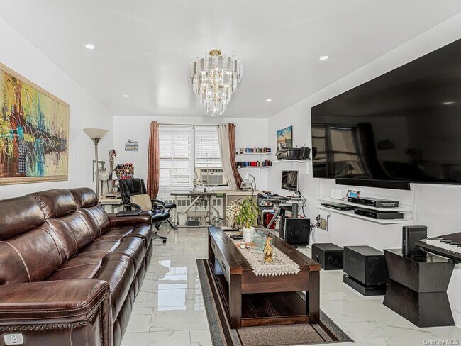 Foto del edificio - 2866 Marion Ave