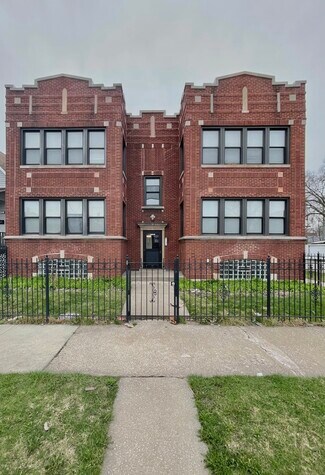 Building Photo - 7300 S May St