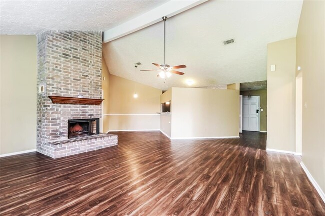 Building Photo - 13411 White Cliff Dr